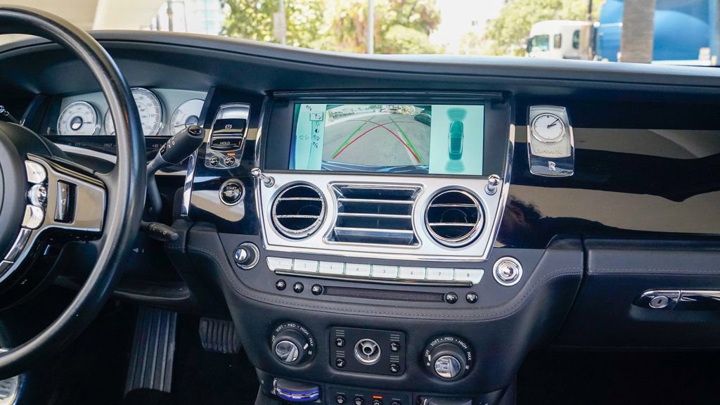 Used 2016 Rolls-Royce Dawn image 83