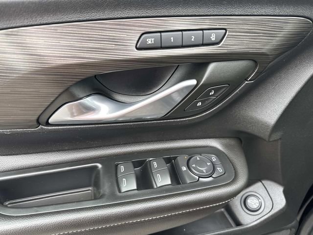 Used 2022 GMC Terrain SLT image 26