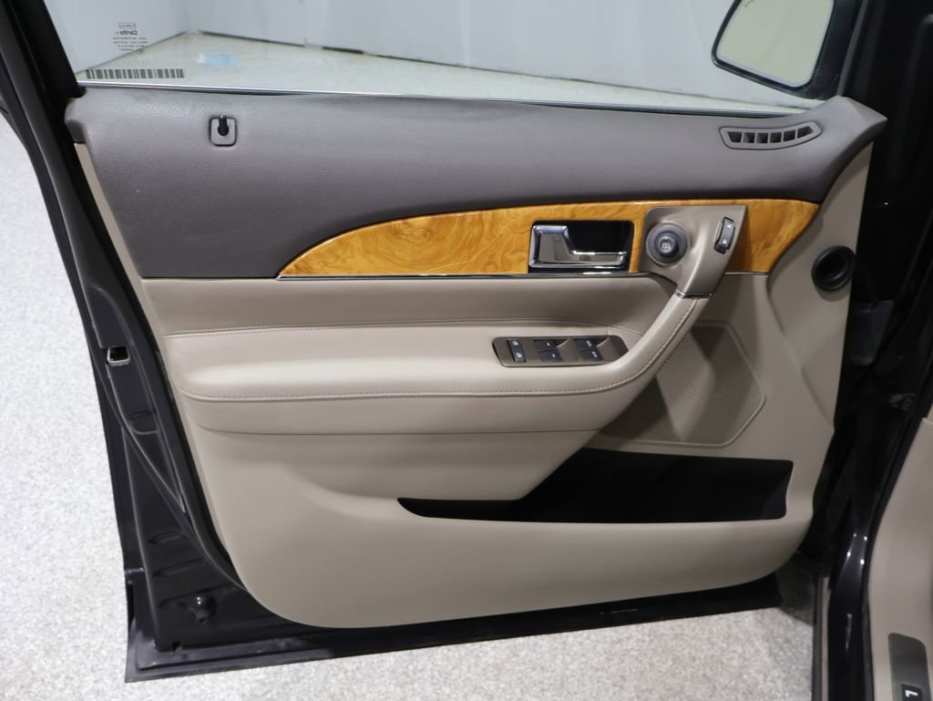 Used 2013 Lincoln MKX FWD image 14