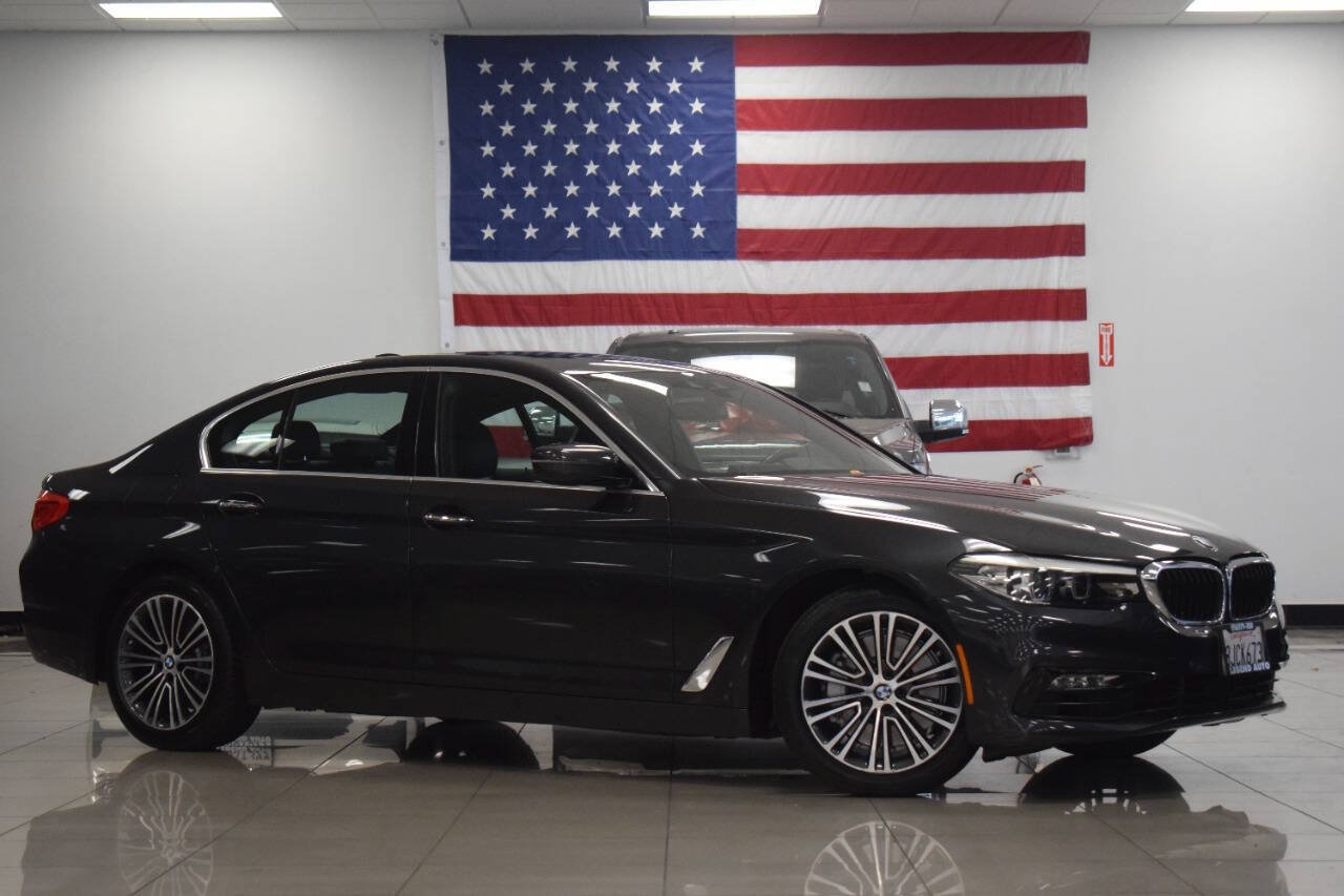 Used 2018 BMW 540i RWD image 2