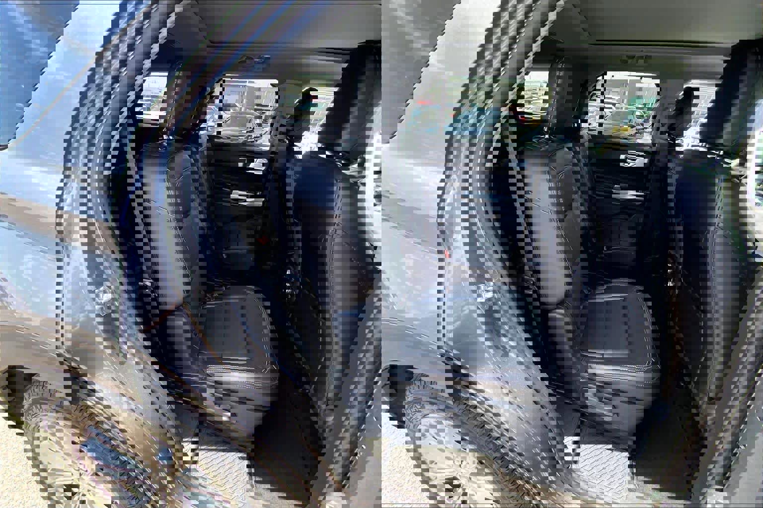 Certified 2024 Ford Explorer Limited w/ Limited Technology Package RWD image 19