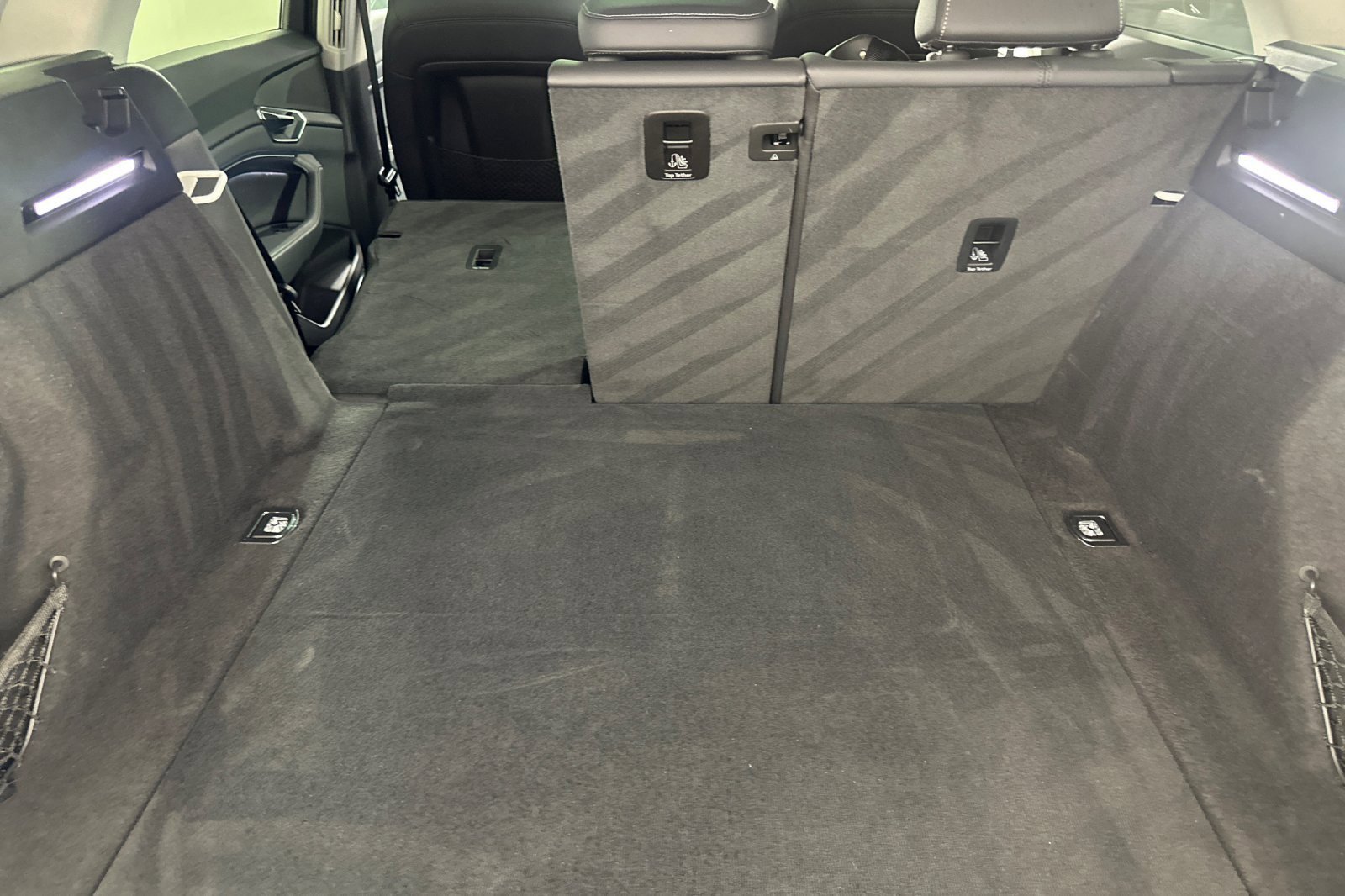 Used 2023 Audi e-tron Premium Plus w/ Premium Plus Package image 14