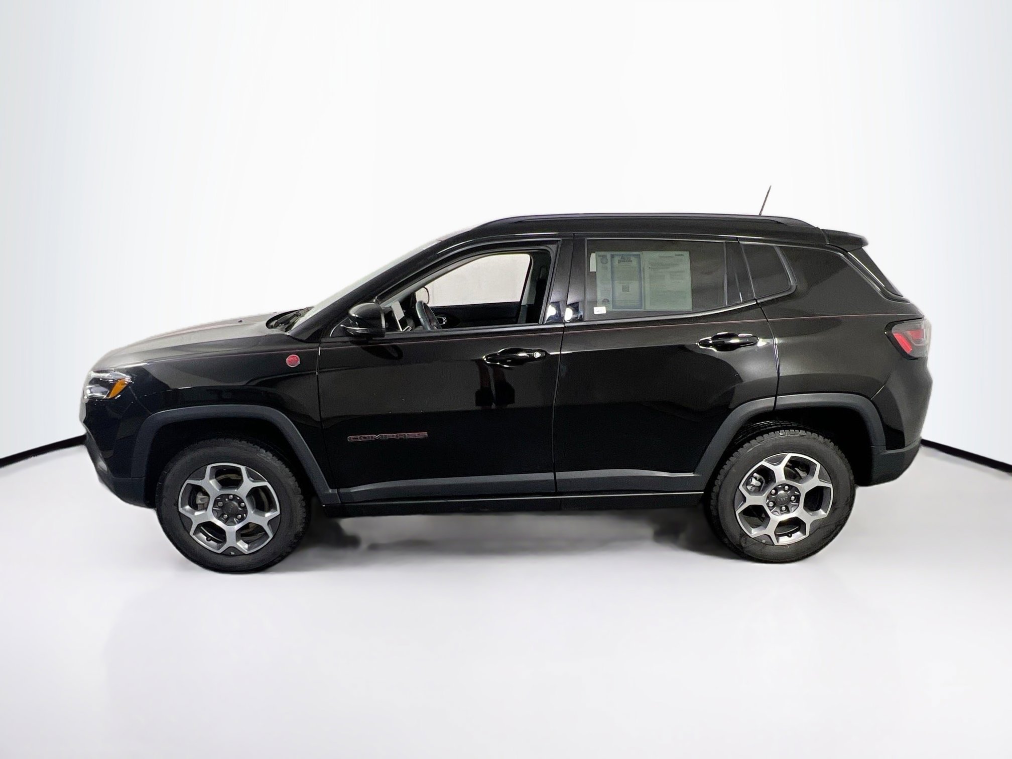 Used 2022 Jeep Compass Trailhawk w/ Trailhawk Elite Group image 8