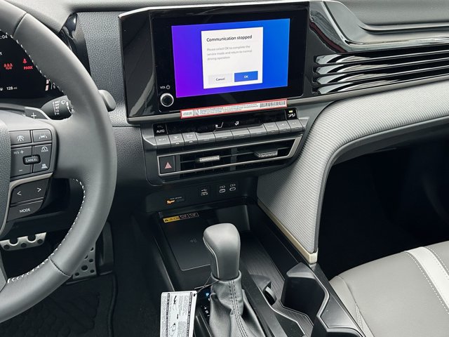 Used 2026 Toyota Camry SE w/ Convenience Package FWD image 14