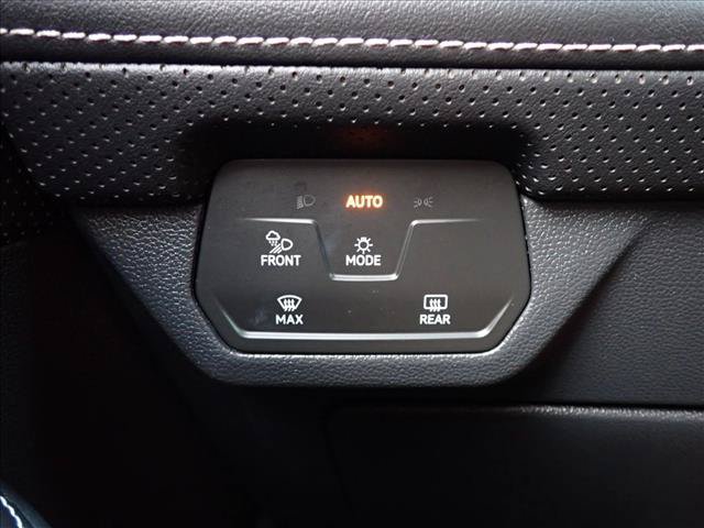 Used 2024 Volkswagen Atlas SE AWD/4WD image 22