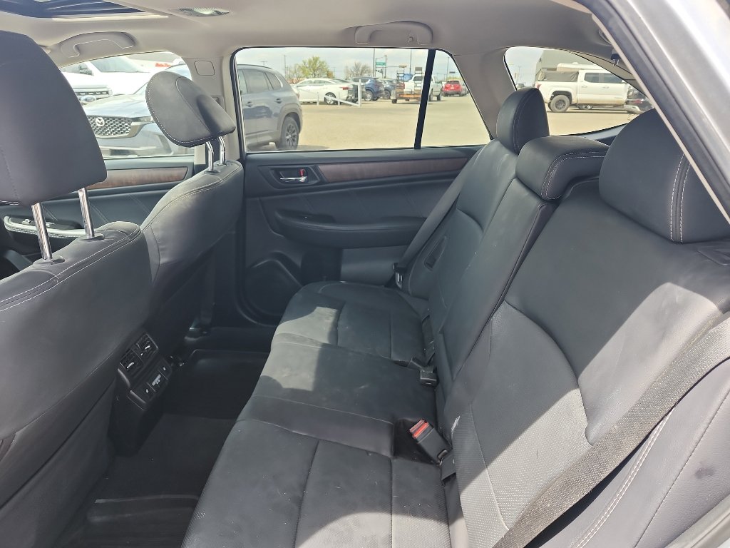 Used 2018 Subaru Outback 2.5i Limited image 13