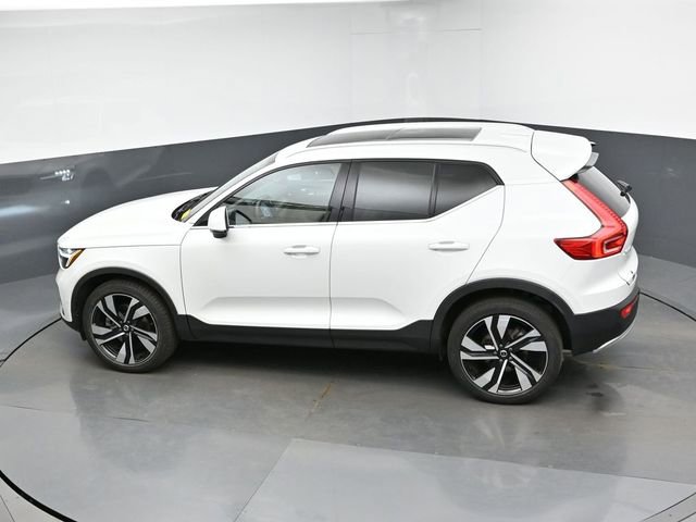 Used 2023 Volvo XC40 B5 Plus w/ Driver Assist Package AWD/4WD image 24