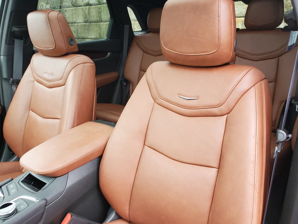 Certified 2026 Cadillac XT5 Sportv w/ LPO, Floor Liner Package AWD/4WD image 37