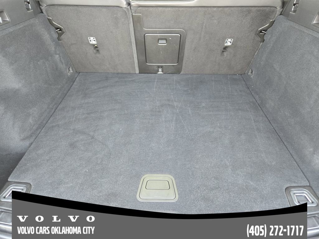 Certified 2025 Volvo XC60 B5 Core image 30