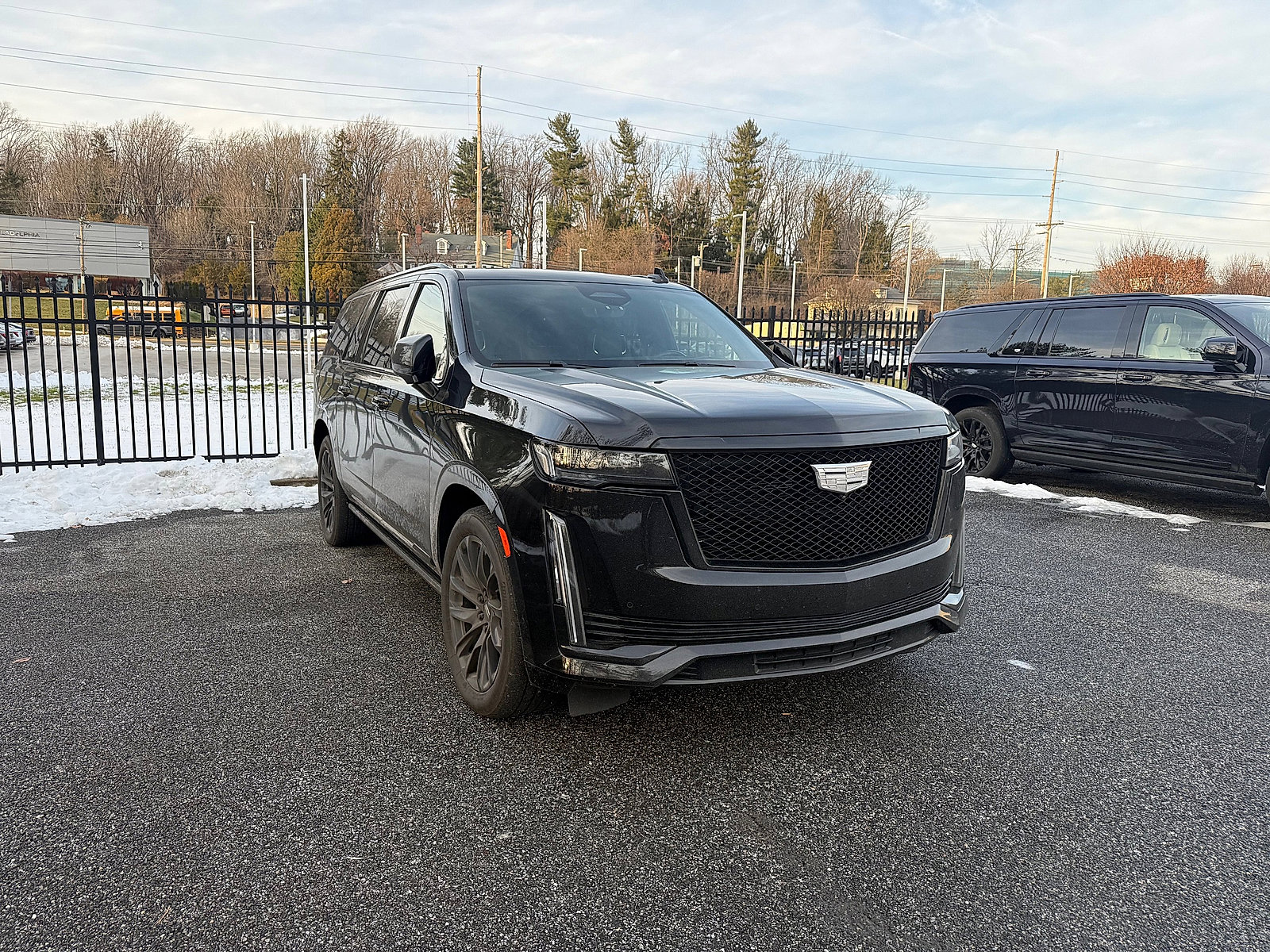Used 2023 Cadillac Escalade ESV Sport w/ Touring Package image 3