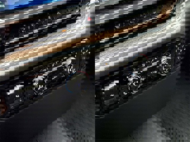 Used 2024 Chevrolet Silverado 2500 LT image 33