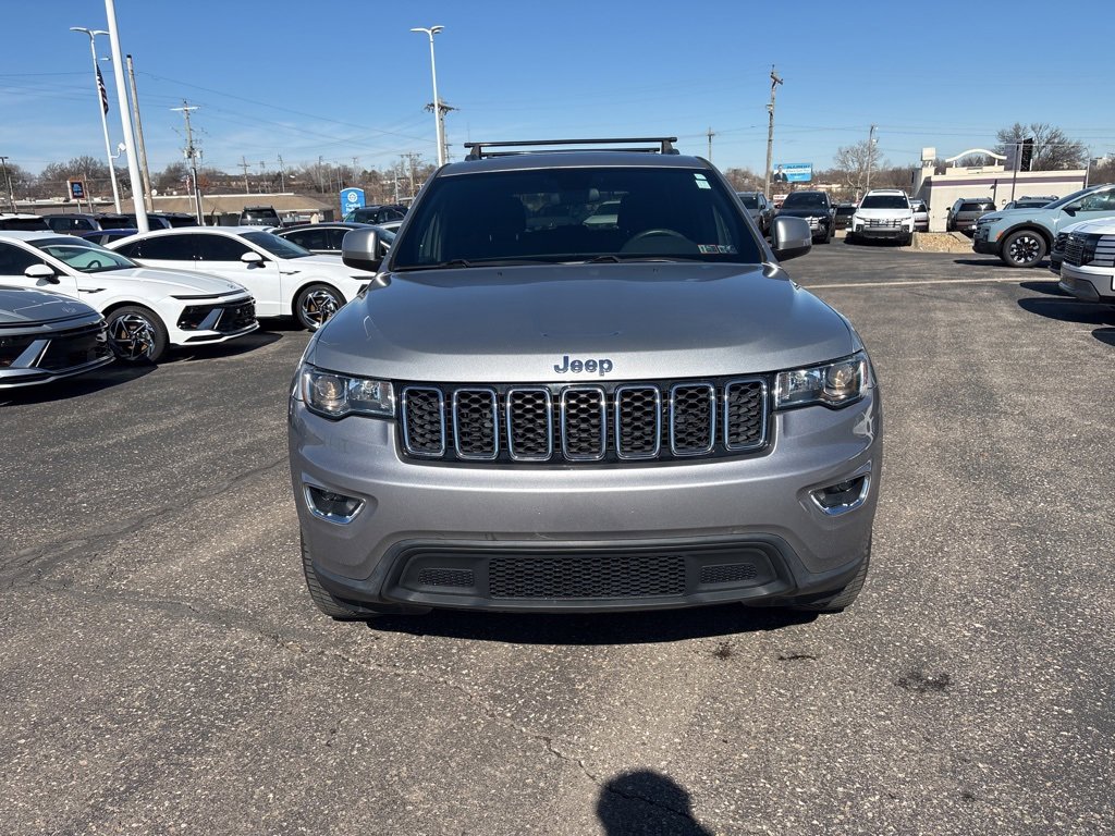 Used 2018 Jeep Grand Cherokee Laredo image 2