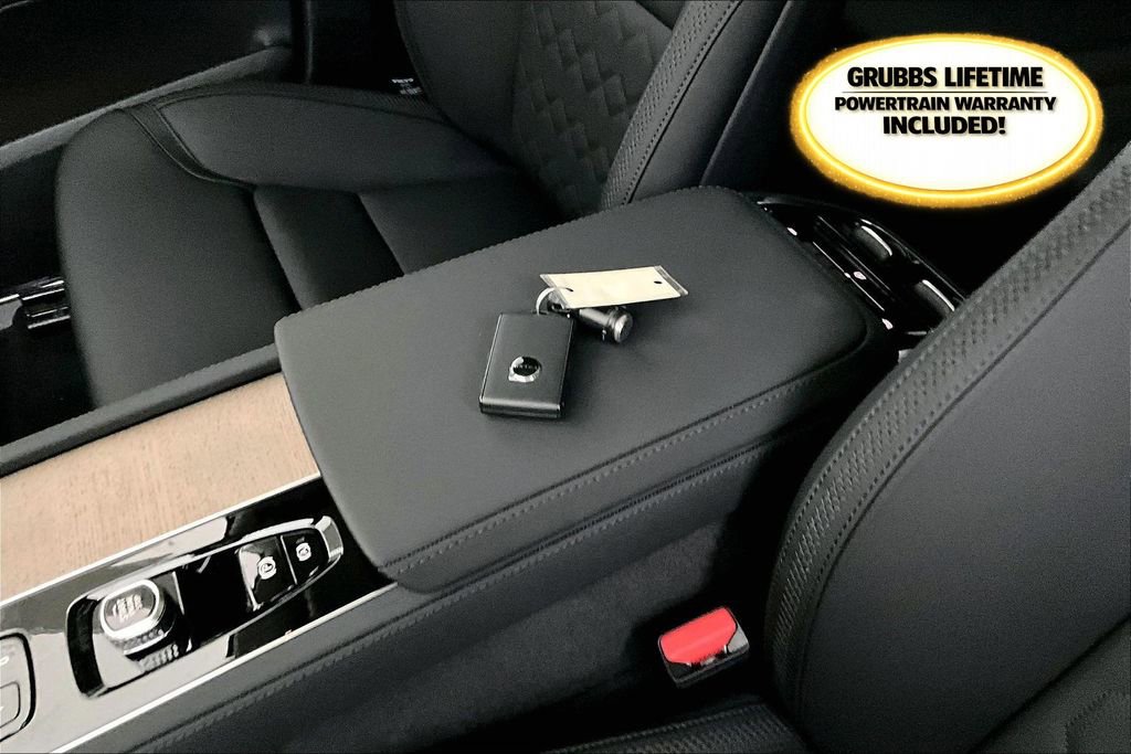 New 2026 Volvo XC90 T8 Core image 30