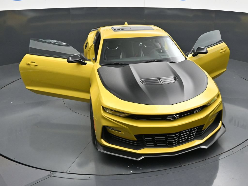 Used 2024 Chevrolet Camaro SS RWD image 34