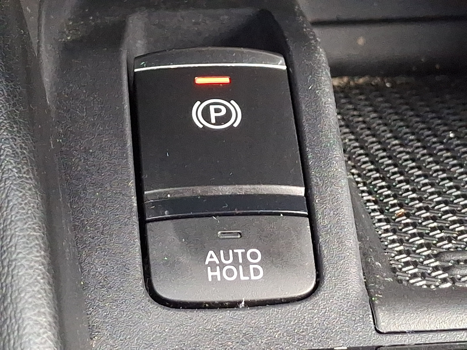 Used 2024 Nissan Kicks SV FWD image 23