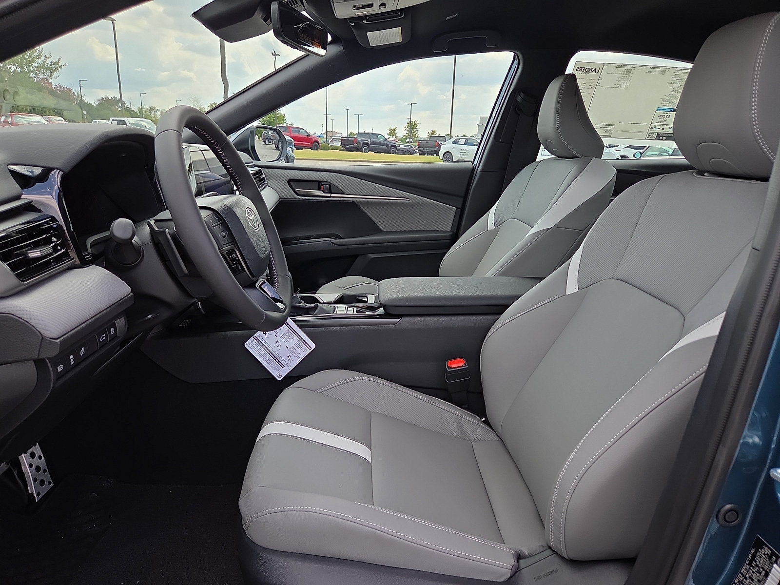 New 2026 Toyota Camry SE FWD image 9