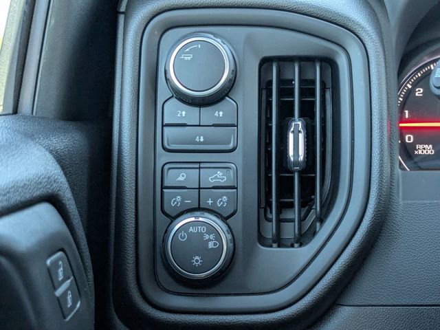 Certified 2025 Chevrolet Silverado 2500 Custom w/ Custom Value Package image 29