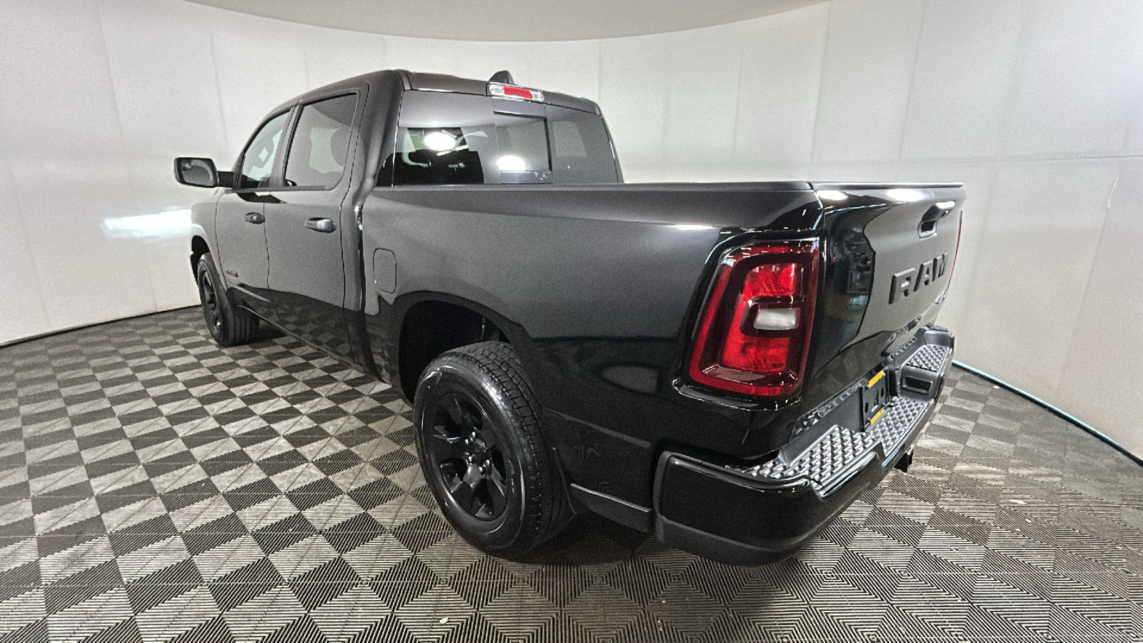 Used 2025 RAM 1500 Tradesman w/ Night Edition AWD/4WD image 5