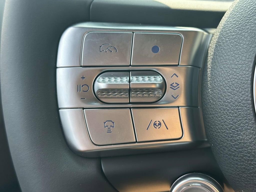 New 2025 Genesis GV60 Advanced image 18