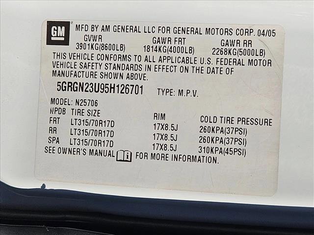 Used 2005 HUMMER H2 w/ Preferred Equipment Group image 21