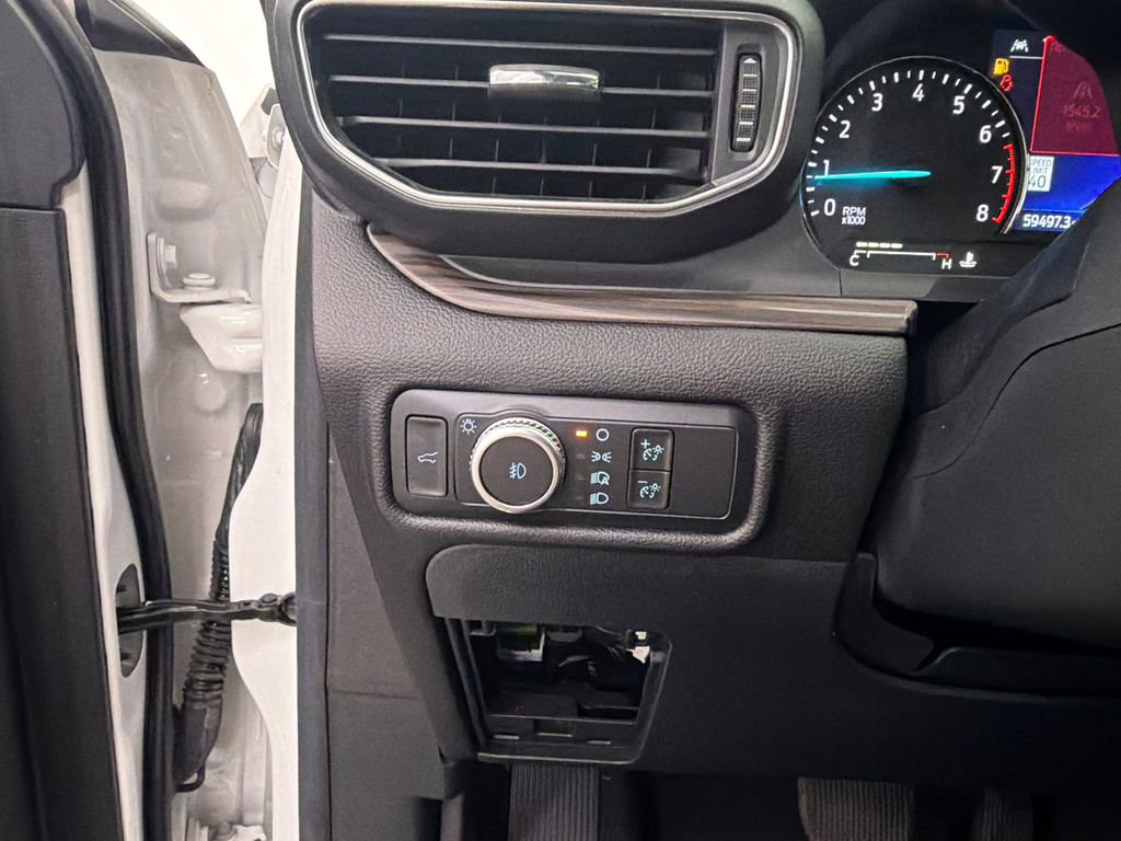 Used 2022 Ford Explorer Limited w/ Equipment Group 301A RWD image 34