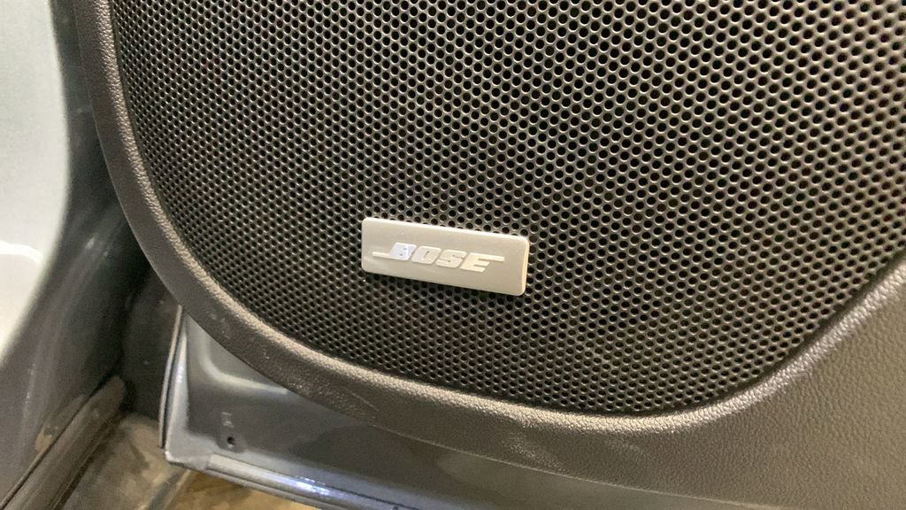 Used 2021 GMC Acadia Denali w/ Denali Technology Package image 11