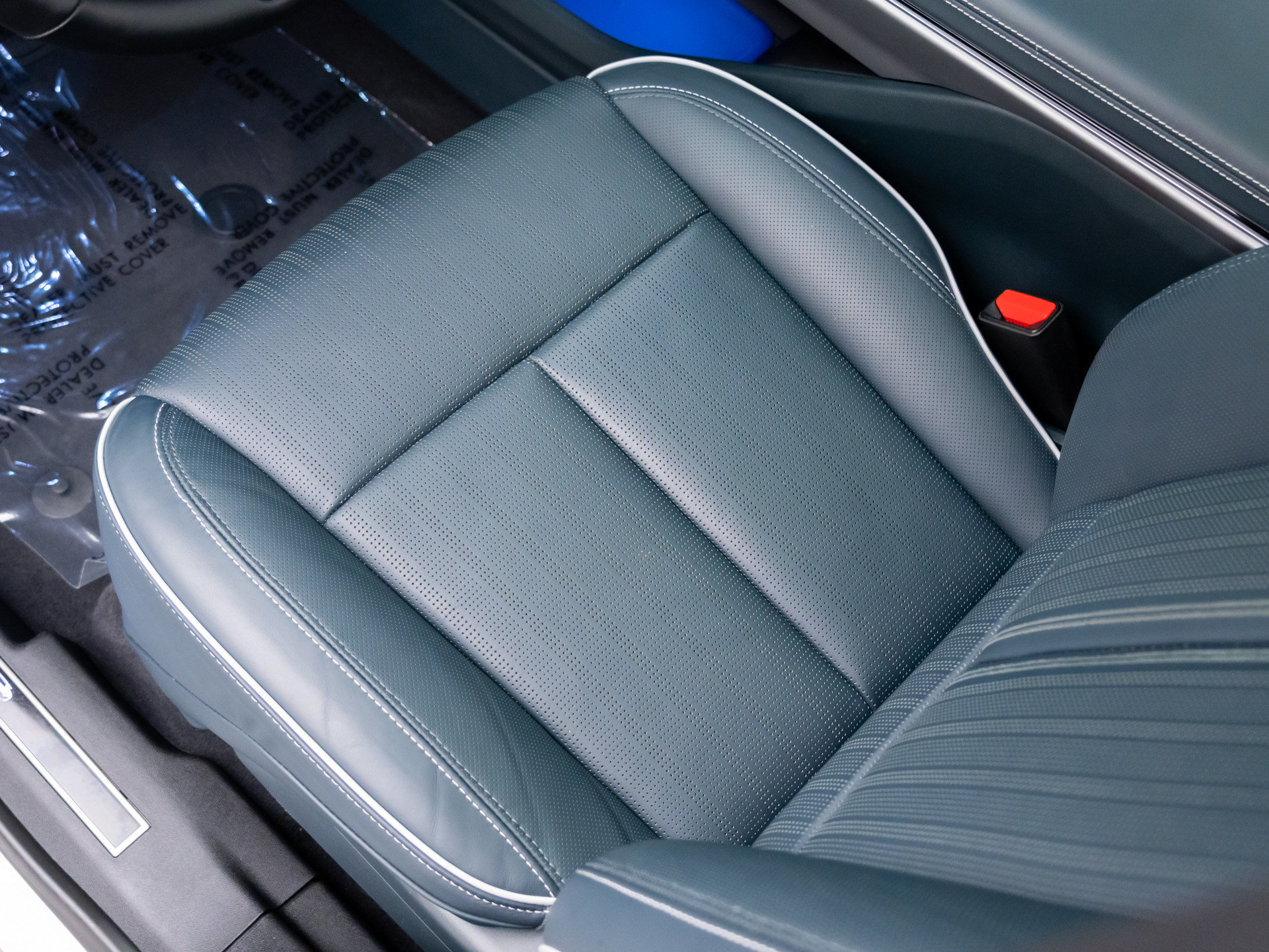 Used 2025 Cadillac Lyriq Luxury w/ Nappa Leather Package AWD/4WD image 18