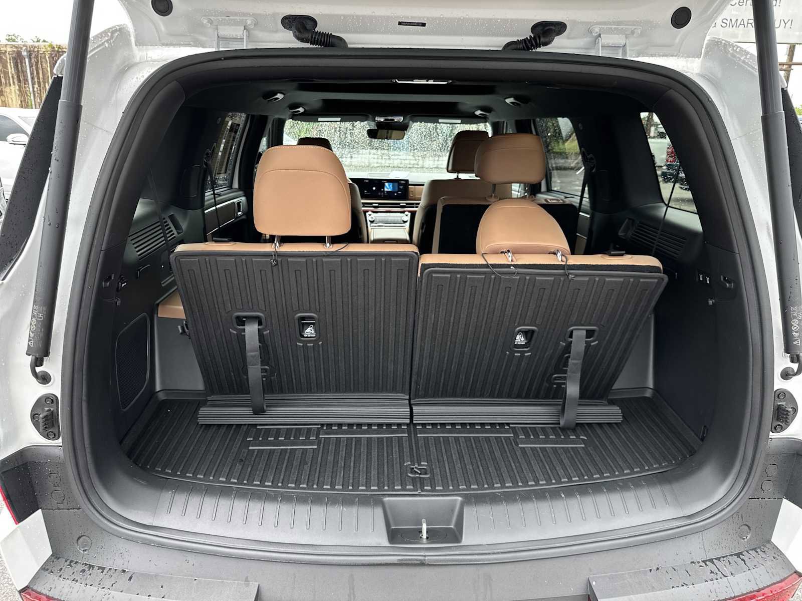 Used 2025 Hyundai Santa Fe Limited FWD image 27