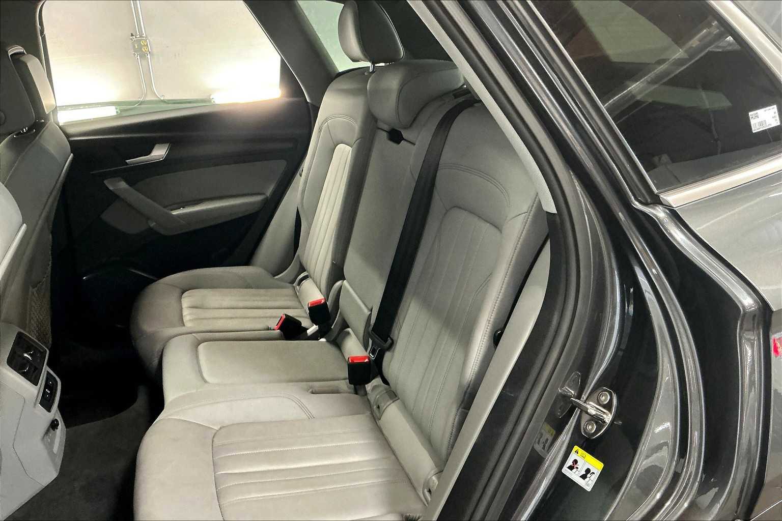 Used 2023 Audi Q5 2.0T Premium w/ Convenience Package image 27