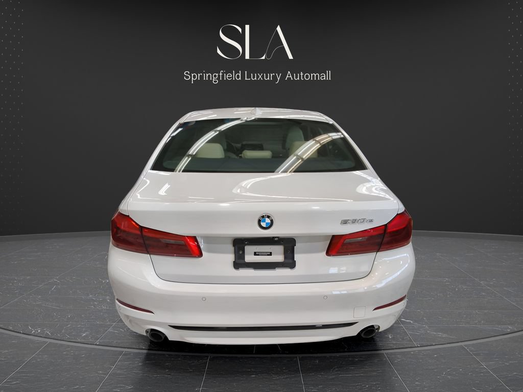 Used 2019 BMW 530e xDrive w/ Convenience Package AWD/4WD image 5