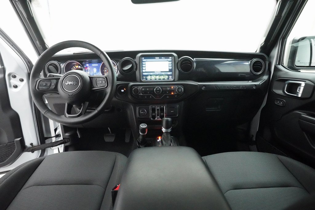 Used 2023 Jeep Wrangler Sport image 5