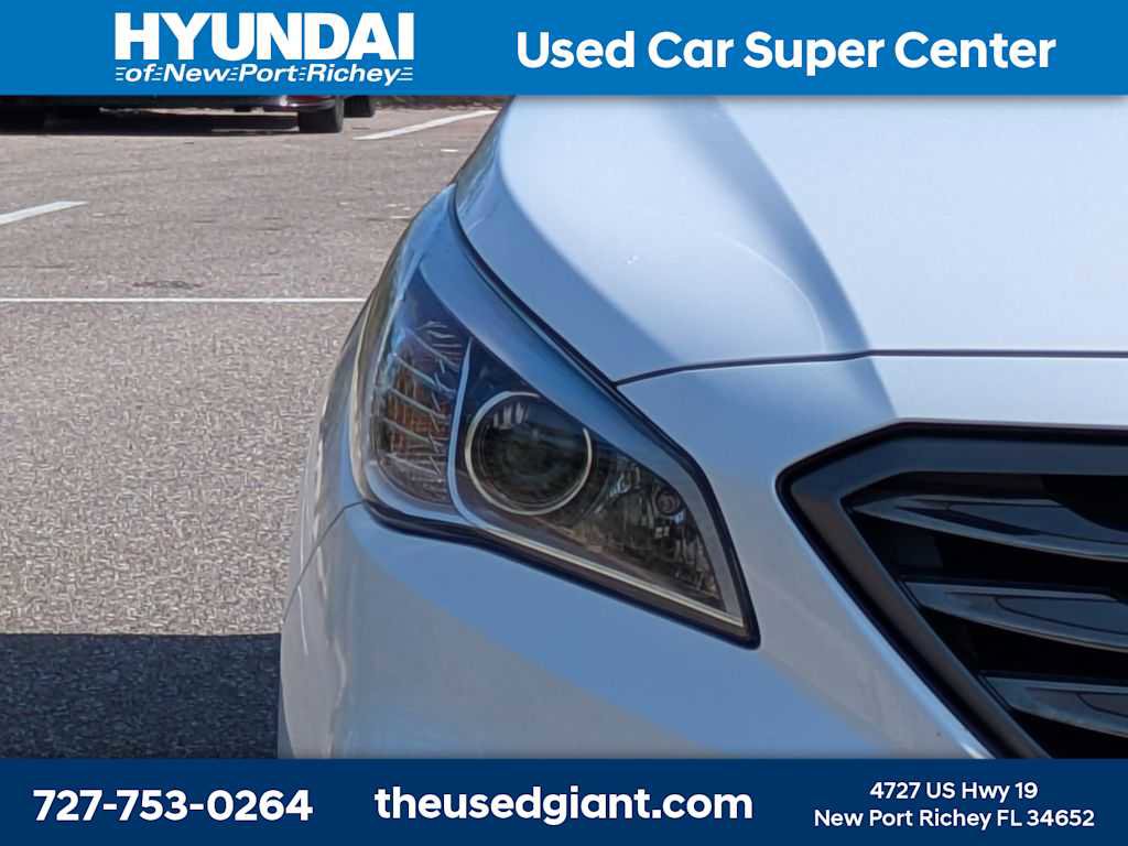 Used 2016 Hyundai Sonata Sport w/ Option Group 02 FWD image 9