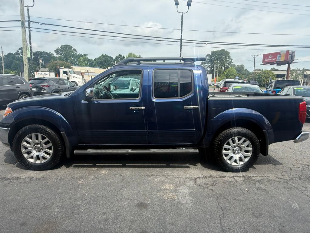 Used 2010 Nissan Frontier LE w/ LE Value Truck Pkg AWD/4WD image 8