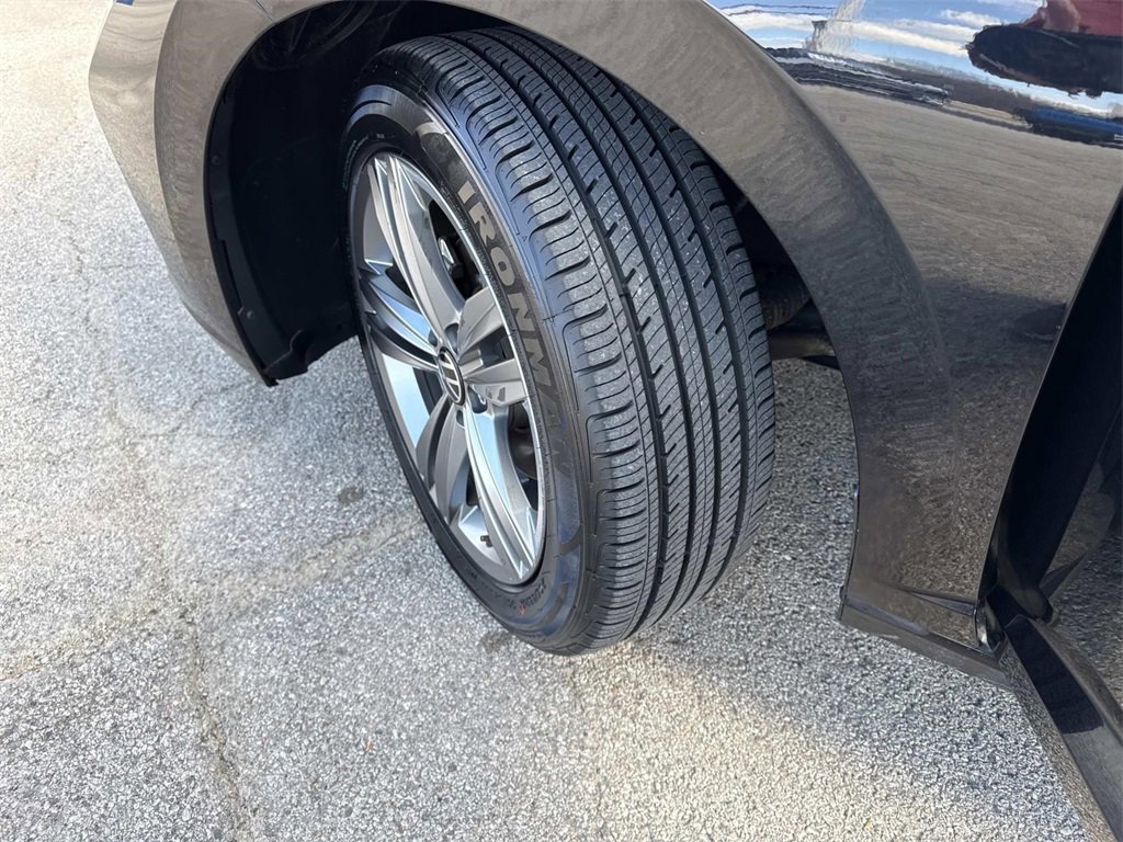 Used 2024 Volkswagen Jetta SE image 30