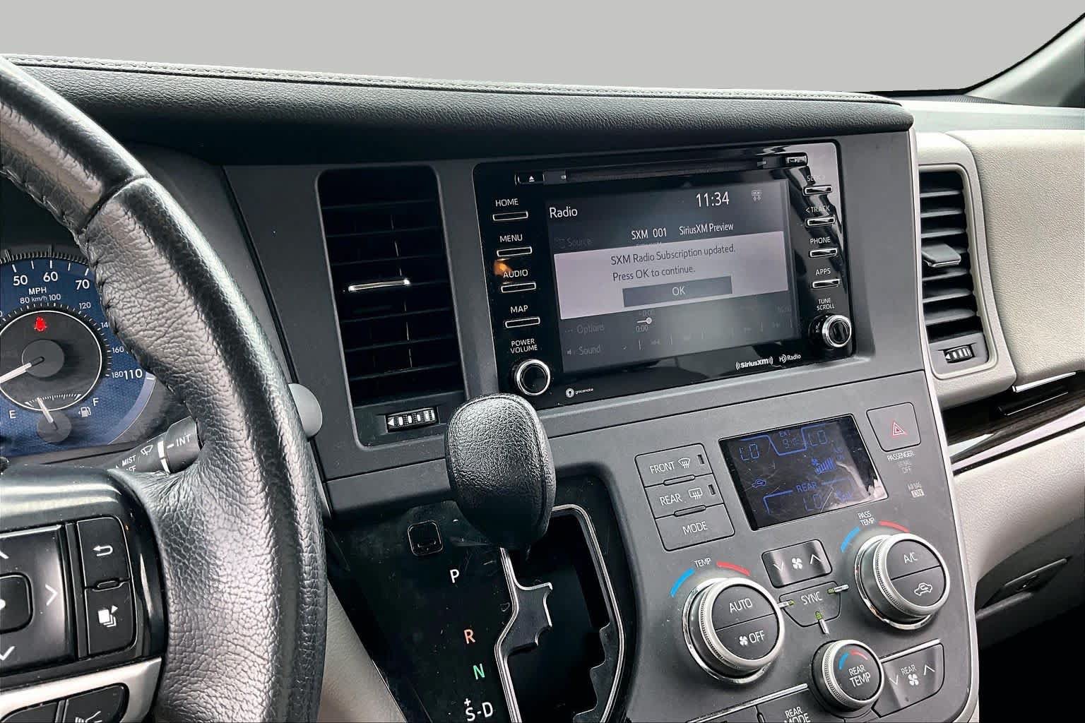 Used 2020 Toyota Sienna XLE Premium FWD image 6