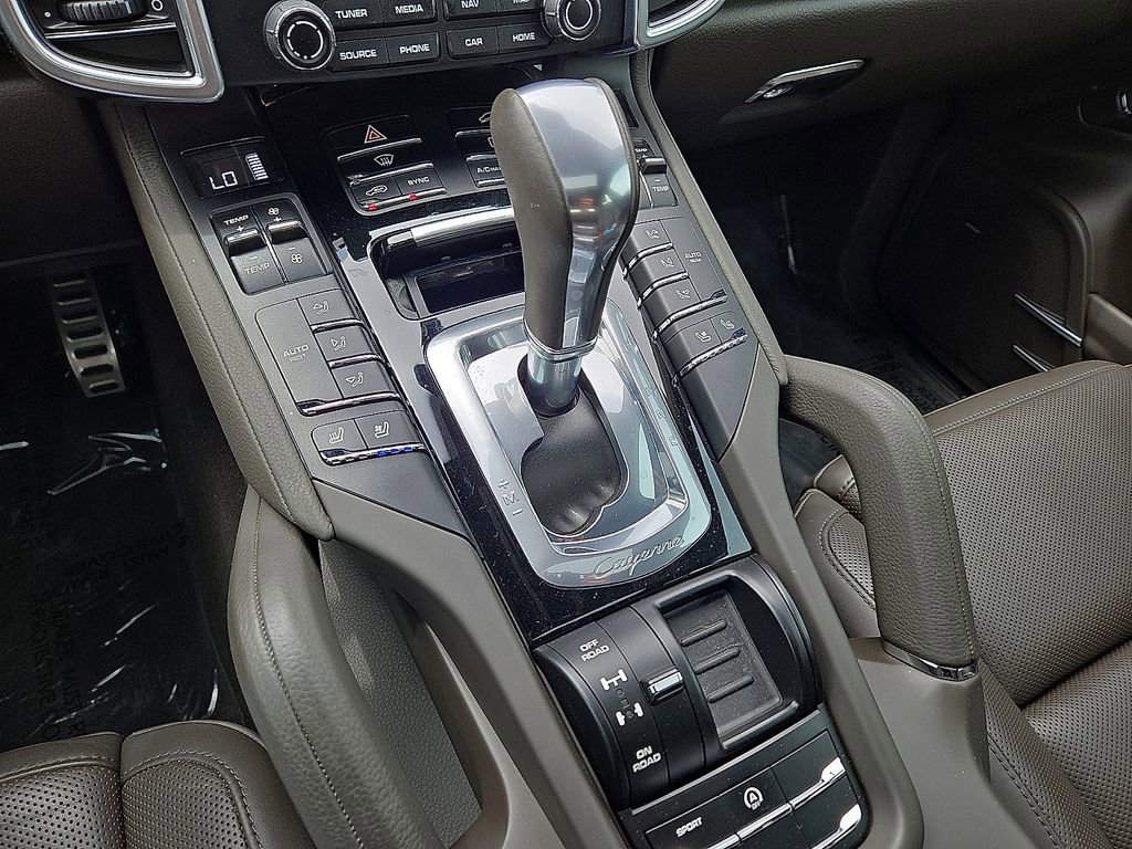 Used 2018 Porsche Cayenne S AWD/4WD image 30