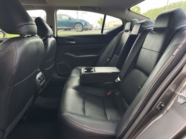Used 2023 Nissan Altima 2.5 SL AWD/4WD image 16
