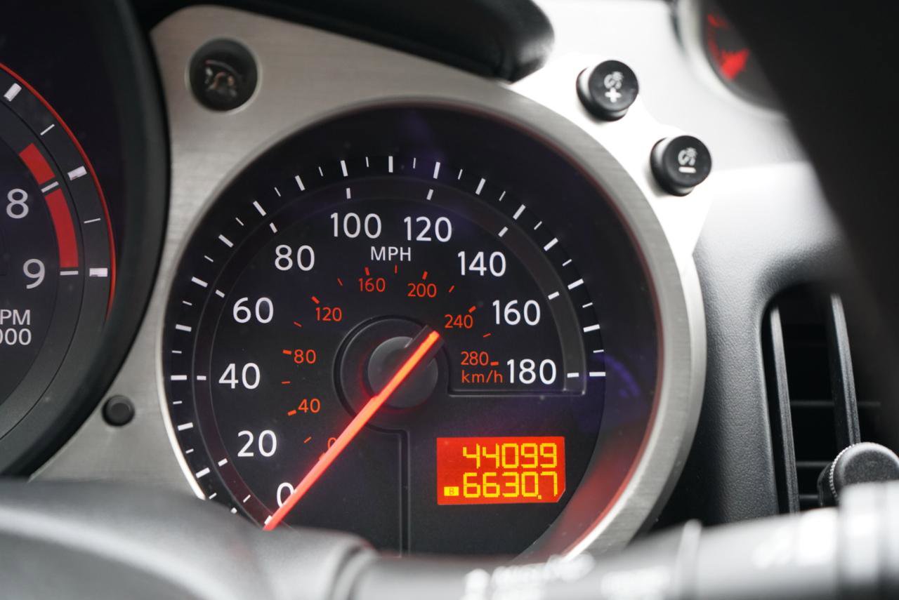 Used 2016 Nissan 370Z Coupe image 31