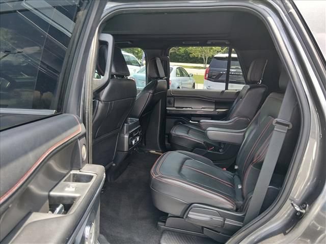 Used 2021 Ford Expedition Limited RWD image 11