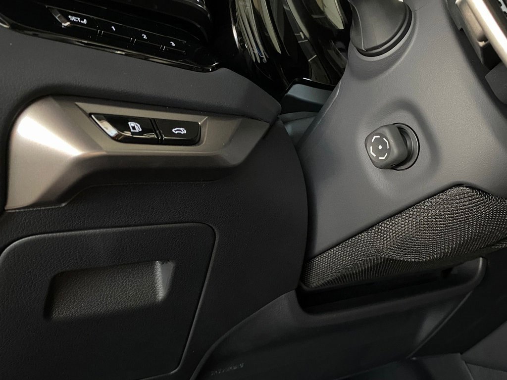 New 2025 Lexus RX 450h AWD w/ Luxury Package image 14