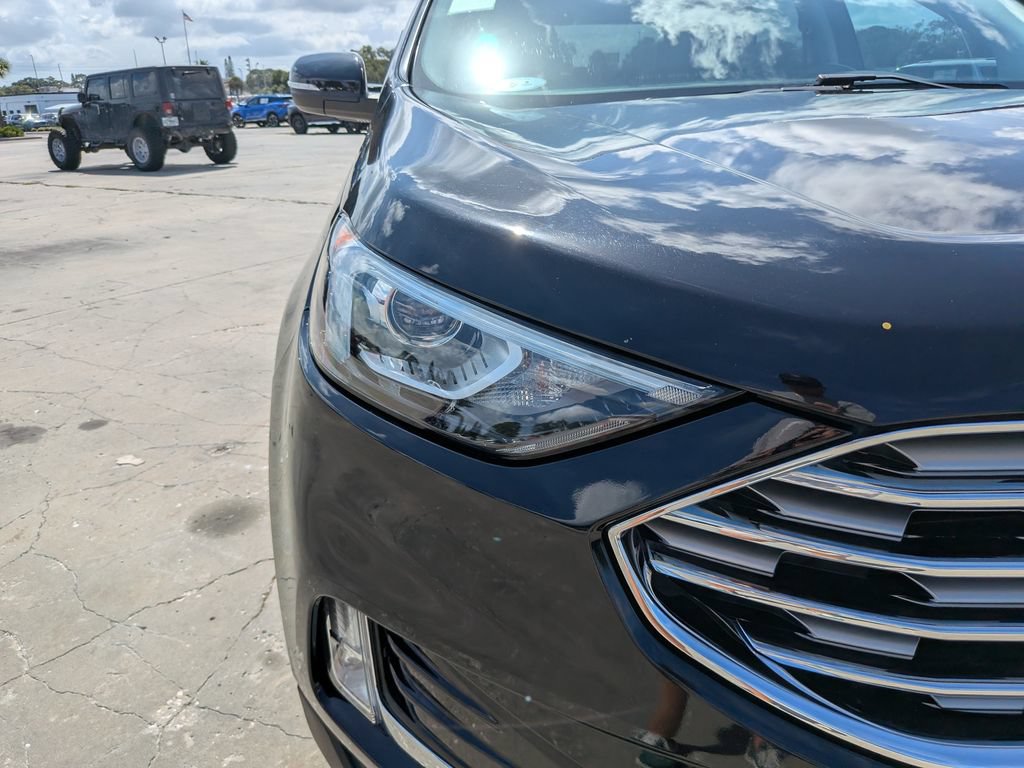 Used 2020 Ford Edge Titanium FWD image 10