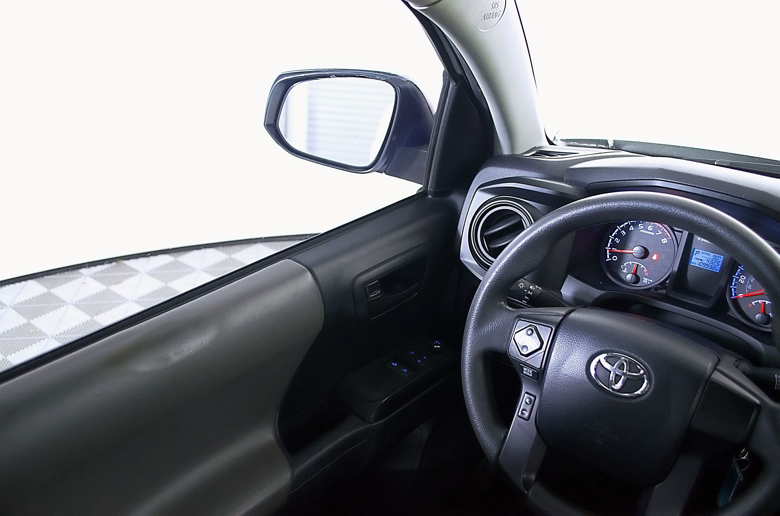Used 2017 Toyota Tacoma SR RWD image 20