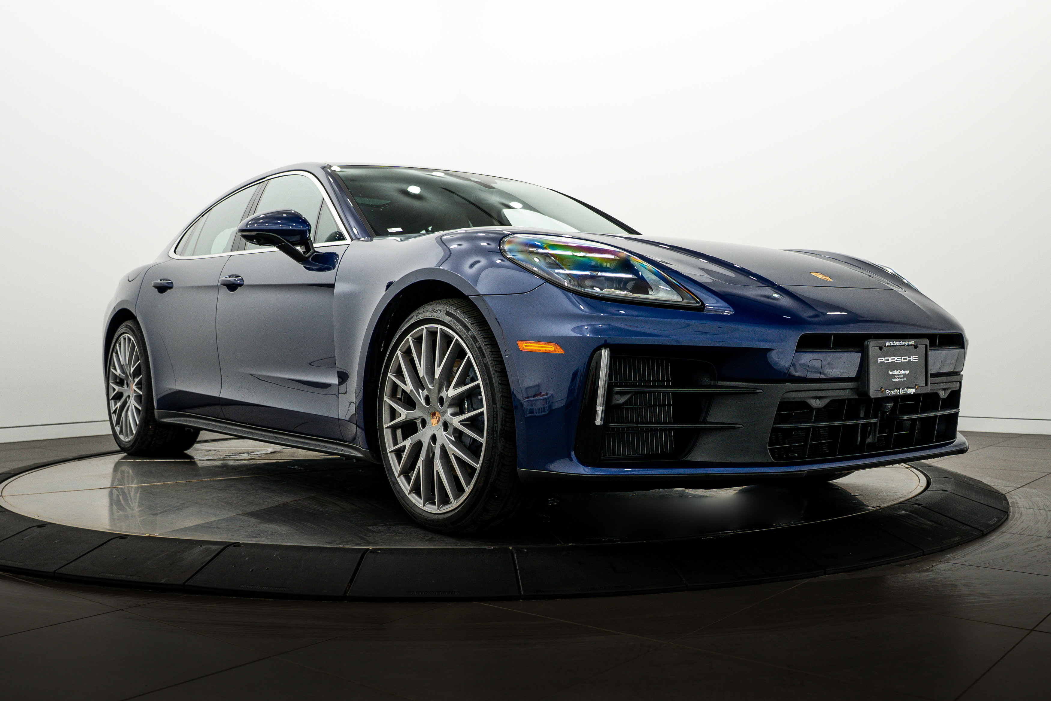 Certified 2026 Porsche Panamera 4 AWD/4WD image 9