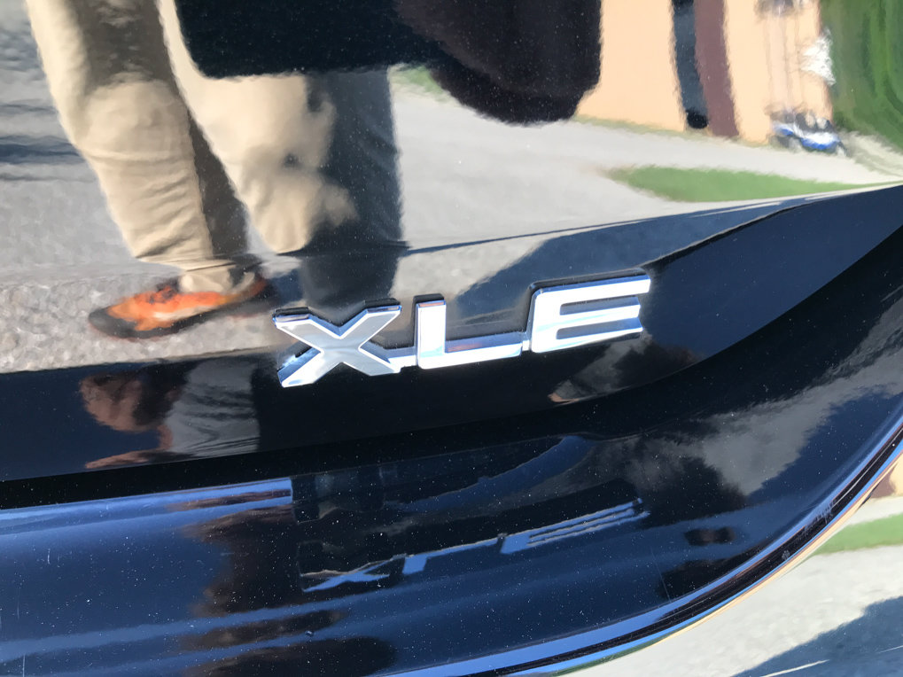 Certified 2020 Toyota Highlander XLE AWD/4WD image 12
