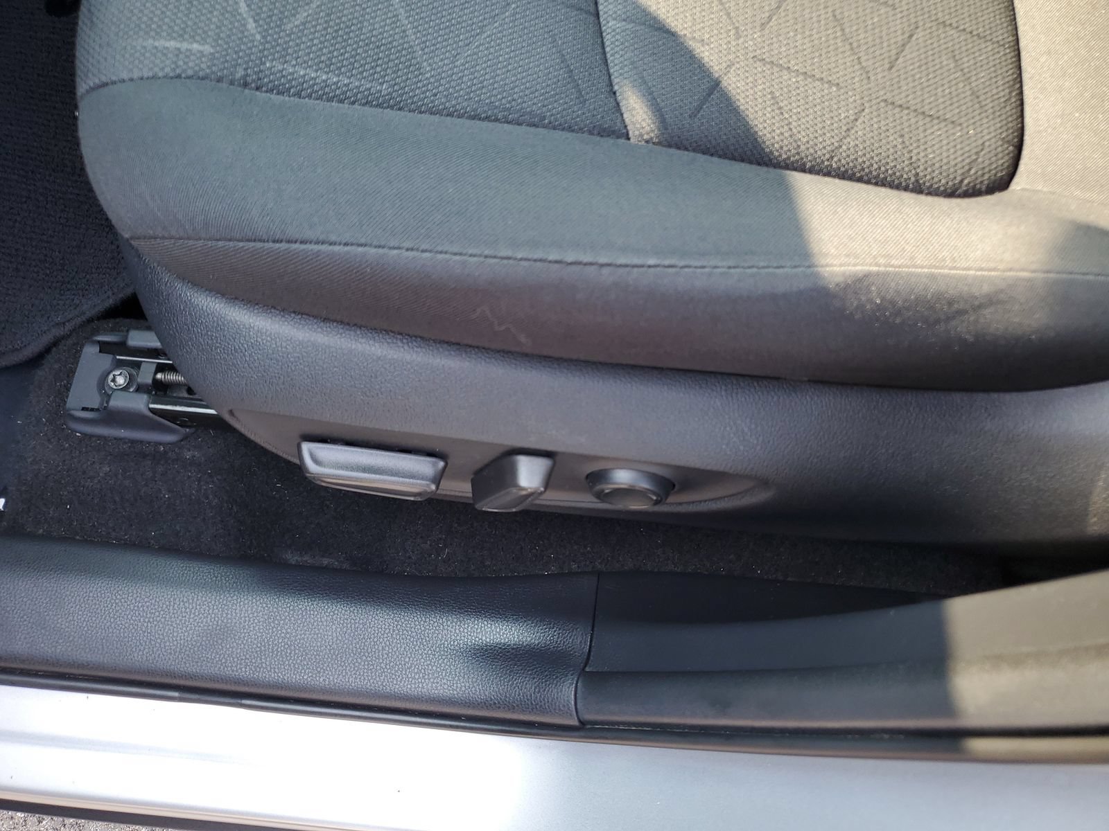 Certified 2021 Toyota RAV4 XLE FWD image 18