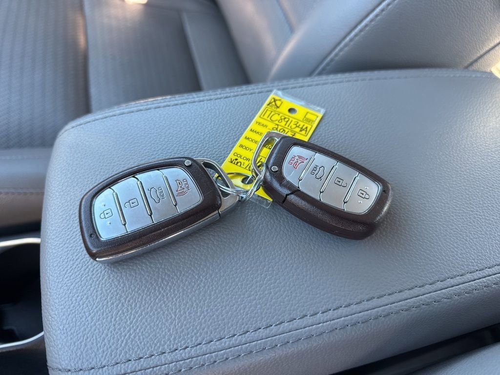 Used 2017 Hyundai Elantra Limited w/ Limited Tech Package 04 image 36