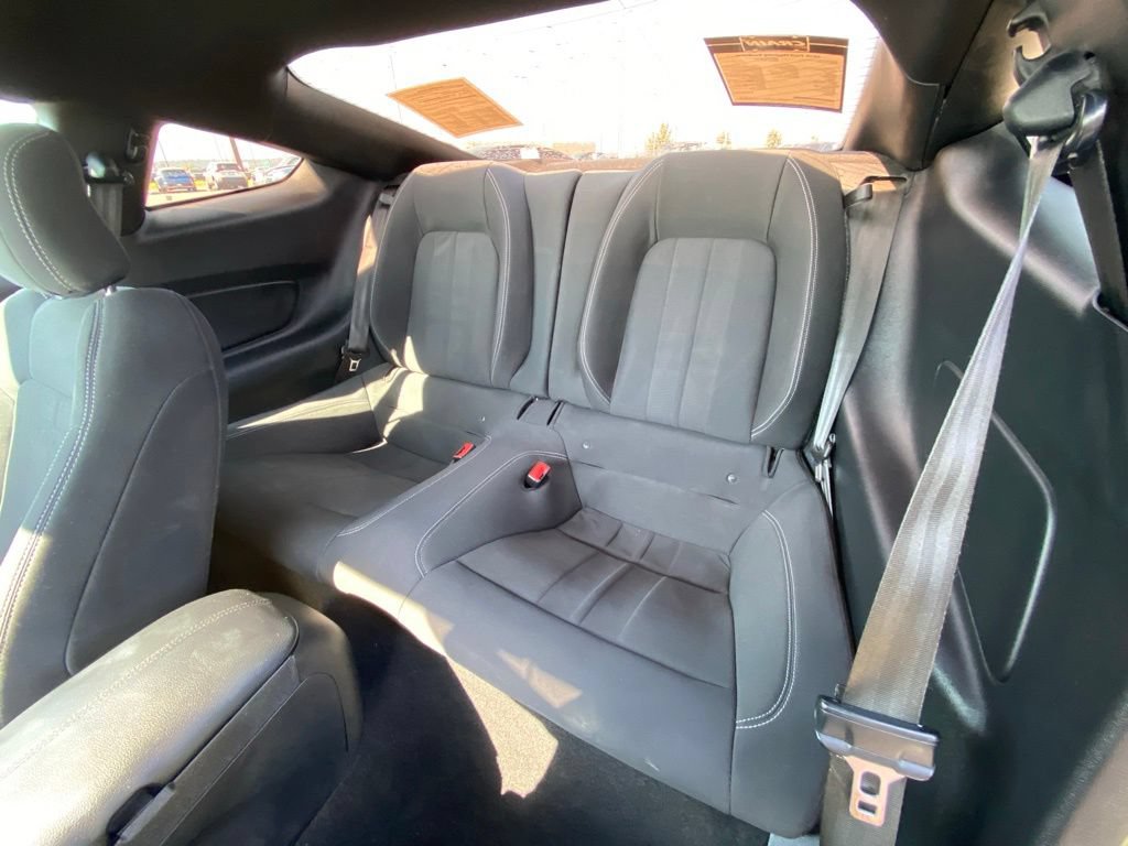 Used 2020 Ford Mustang Coupe RWD image 22