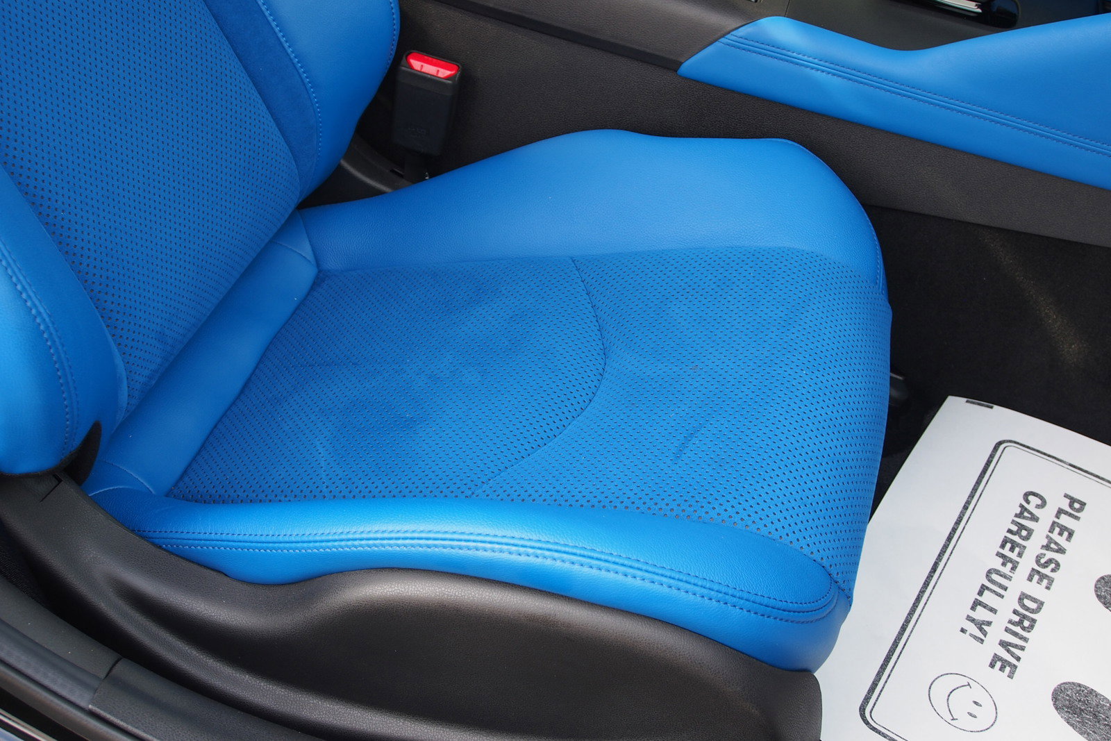 Used 2024 Nissan Z Performance w/ Floor Mat Package image 12