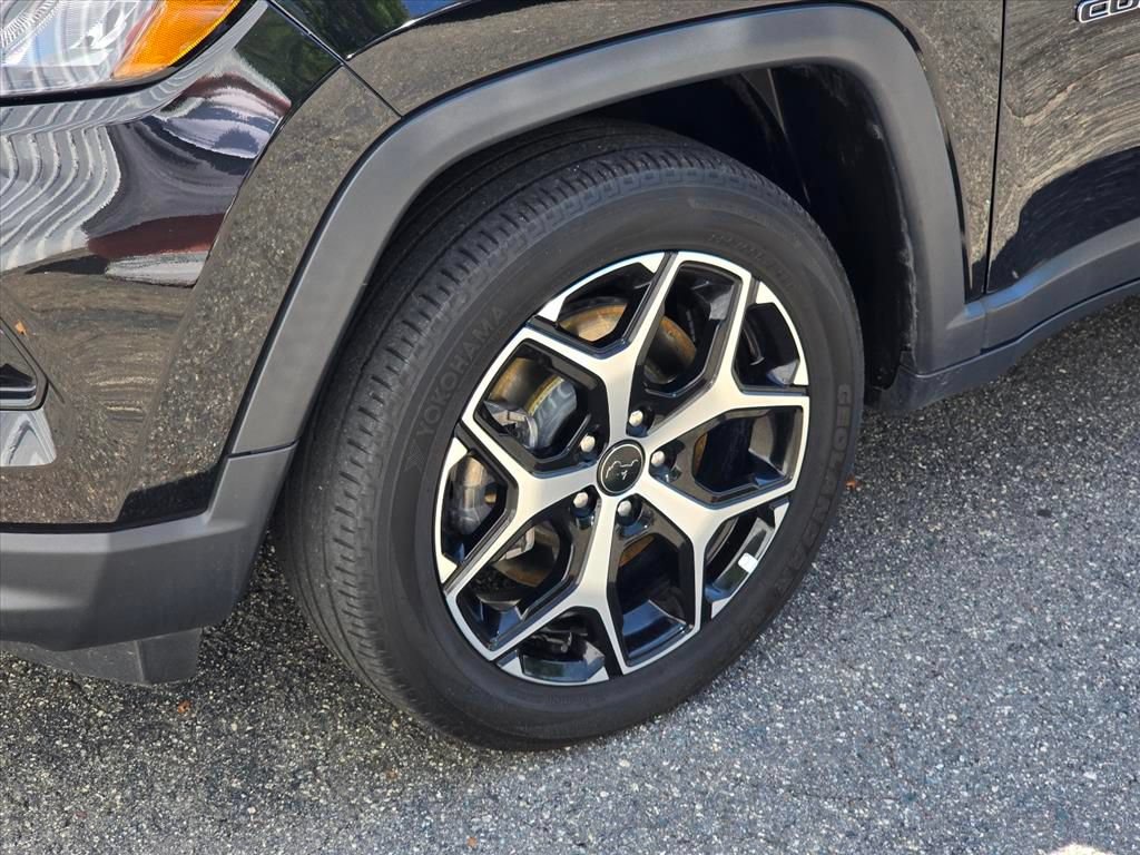 Used 2025 Jeep Compass Limited AWD/4WD image 19
