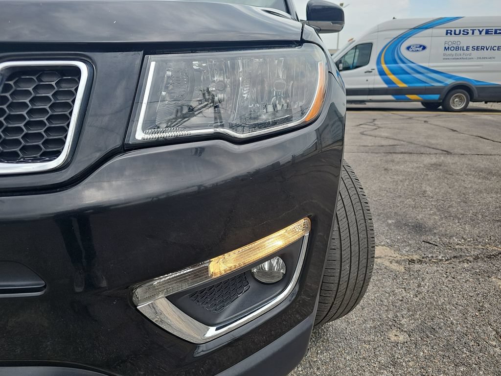 Used 2019 Jeep Compass Limited FWD image 29